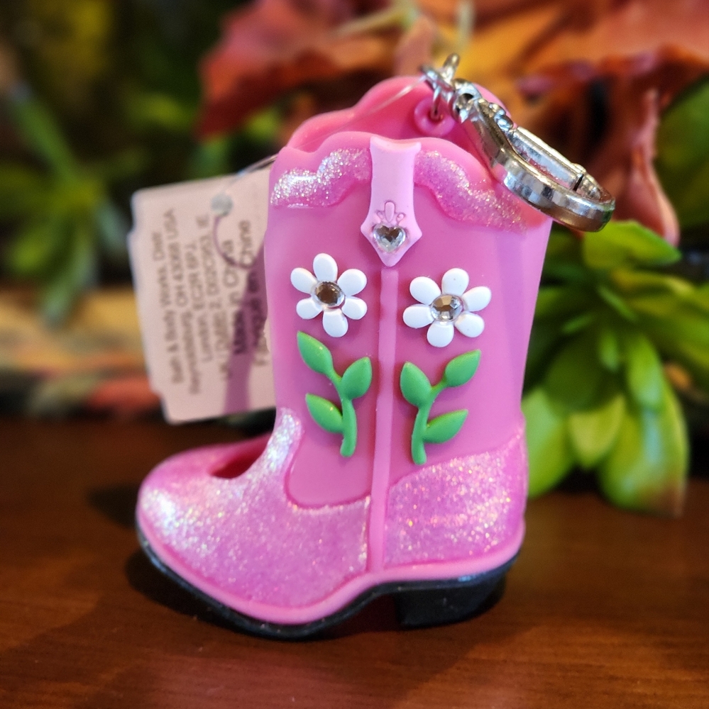 BATH & BODY WORKS Pink Cowgirl Boot Pocketbac Santizer Bag Charm RETIRED
